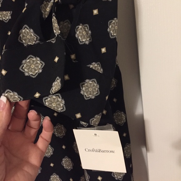 Croft & Barrow Print Button Down Top - NWT - Picture 4 of 7